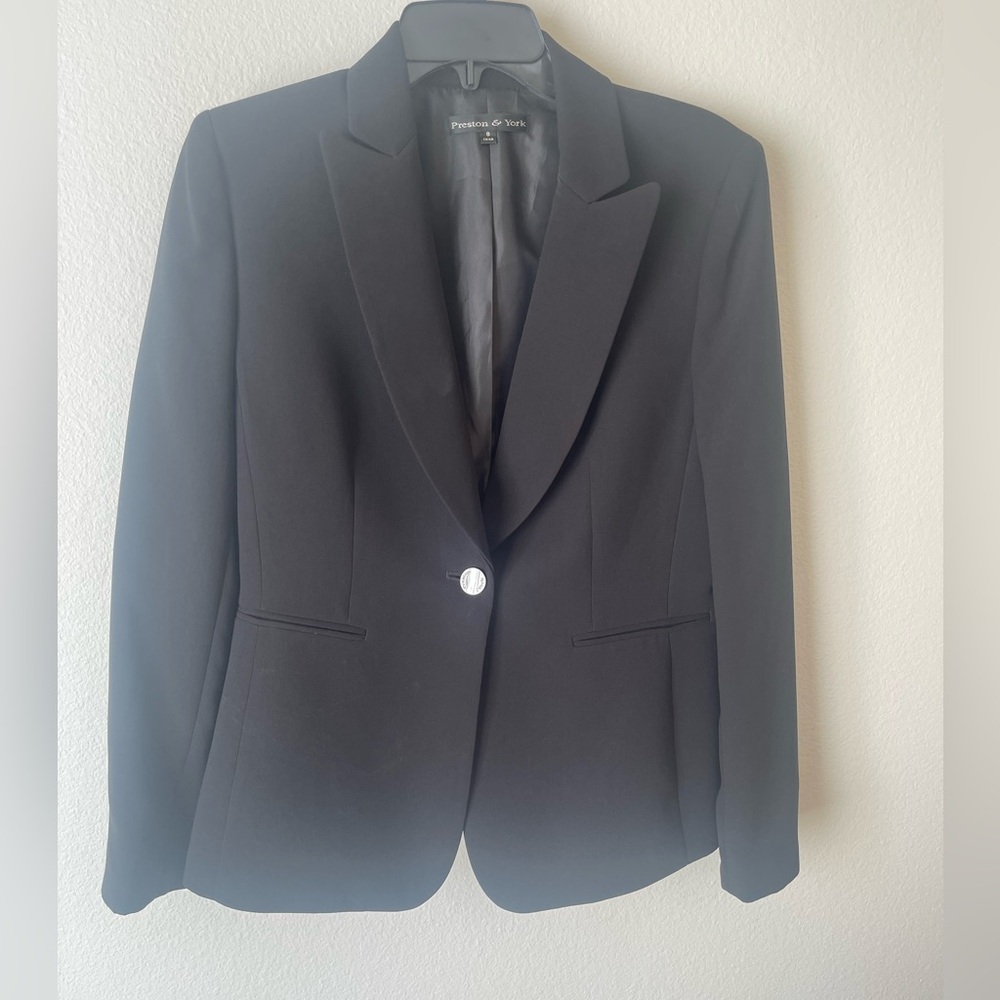 Preston & York Black Women’s Blazer. Size 8